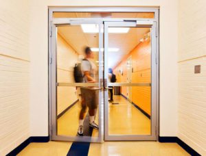 Противопожарная дверь EI 60 из алюминиевого профиля / серия FRM7205